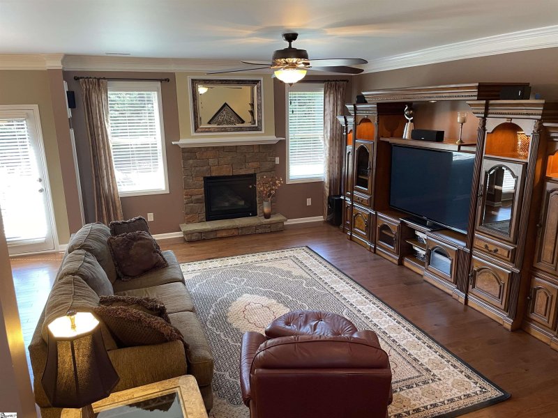 Property image 5 at 237 Raven Falls Lane, Simpsonville, SC 29681