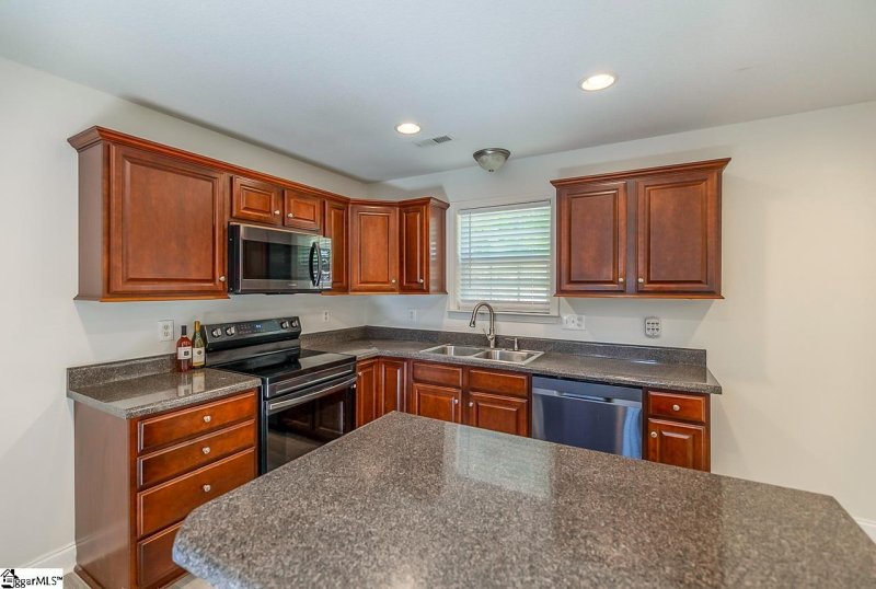 Property image 4 at 102 Falling Spring Court, Simpsonville, SC 29681