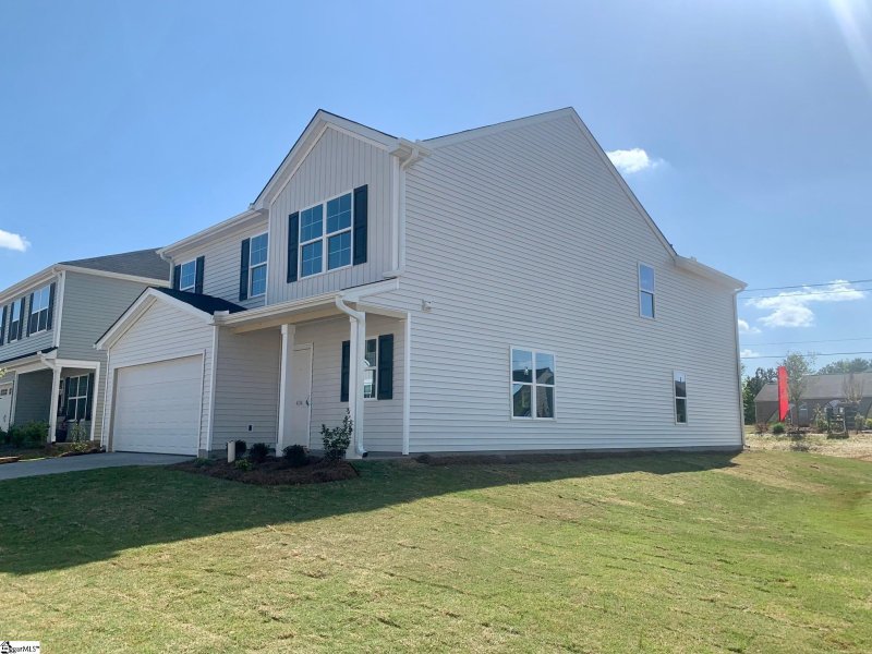 Property image 2 at 404 Grantham Court, Spartanburg, SC 29303