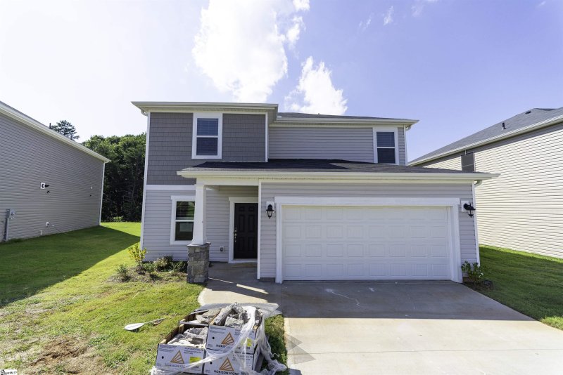 Property image 2 at 906 Winding Springs Road, Spartanburg, SC 29303