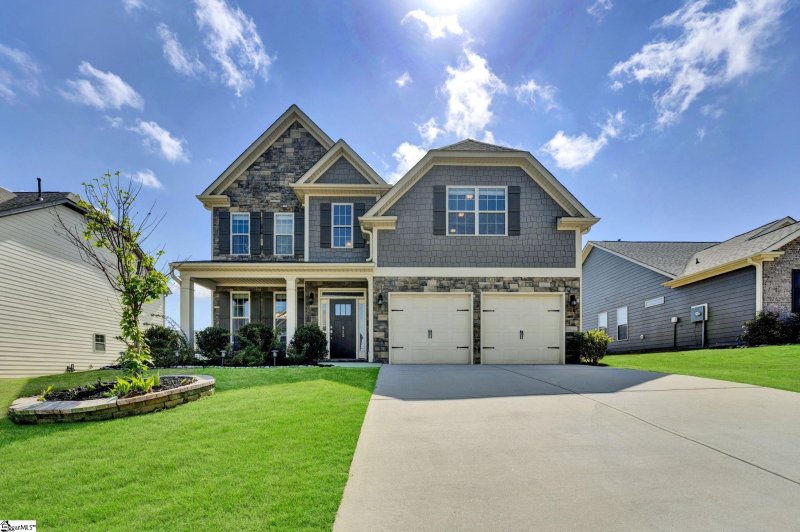 412 Brandybuck Drive