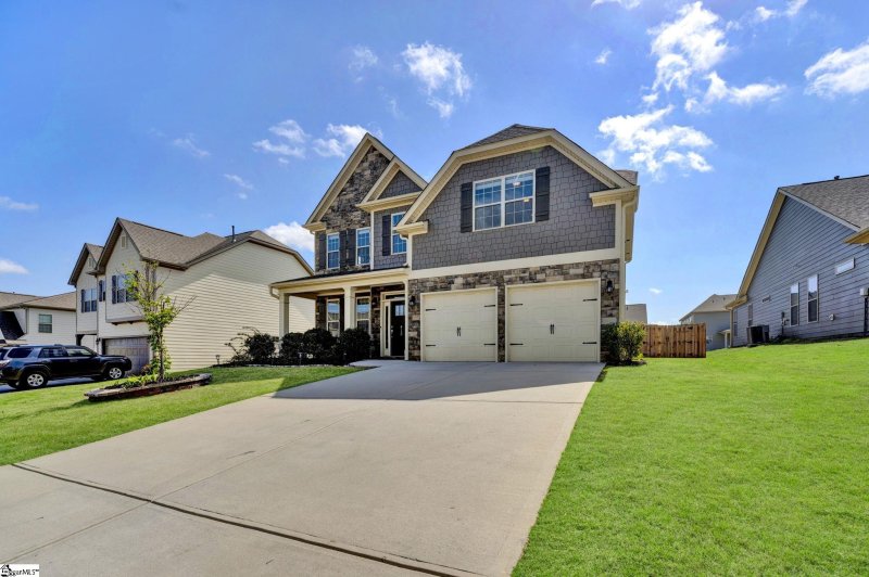 Property image 2 at 412 Brandybuck Drive, Piedmont, SC 29673