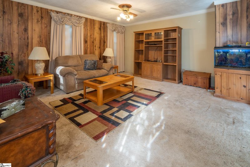 Property image 2 at 318 Skyline Road, Greer, SC 29651-6212