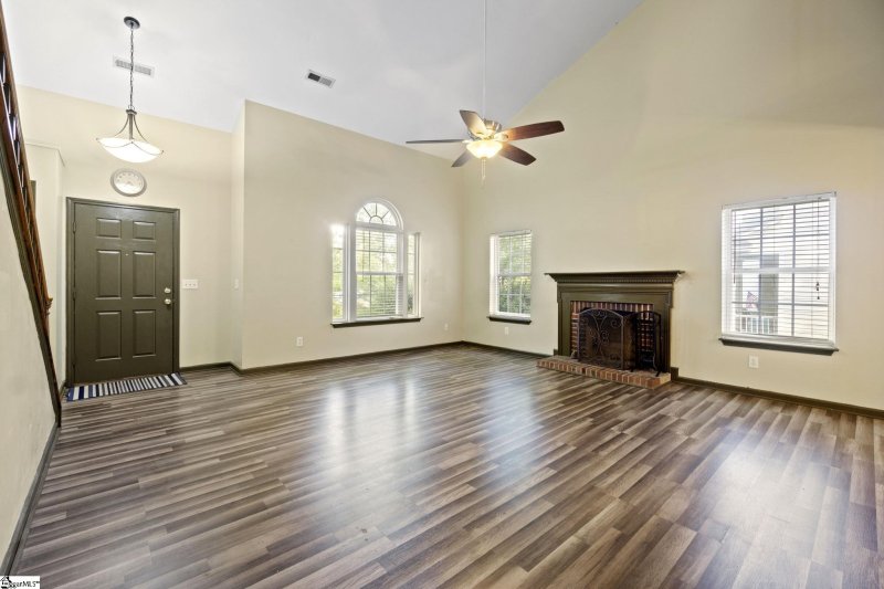 Property image 3 at 220 Windsong Drive, Greenville, SC 29615