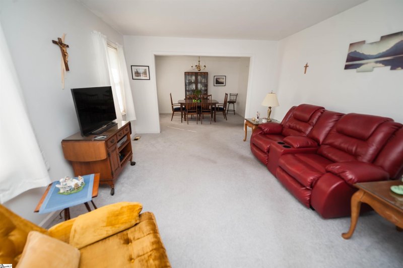 Property image 2 at 206 Convair Drive, Spartanburg, SC 29301