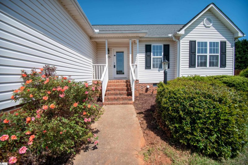 Property image 2 at 315 Tartan Court, Boiling Springs, SC 29316-5849