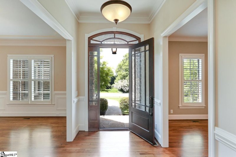 Property image 3 at 808 Brixton Circle, Simpsonville, SC 29681