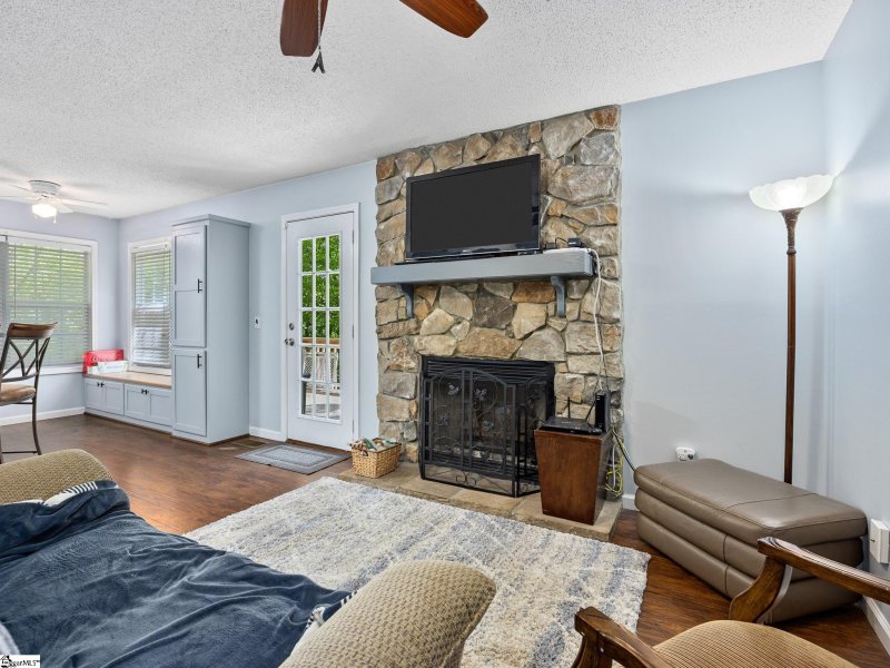 Property image 5 at 212 Palmetto Circle, Greer, SC 29651