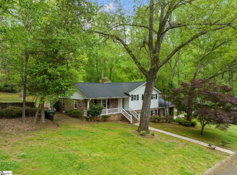 Property image 4 at 2 Rollingwood Drive, Taylors, SC 29687