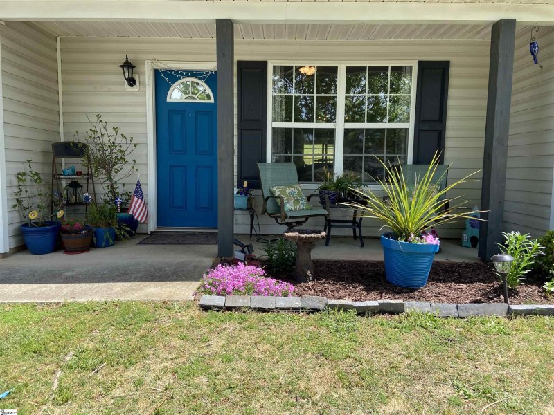 Property image 3 at 26 Spring Fellow Lane, Taylors, SC 29687