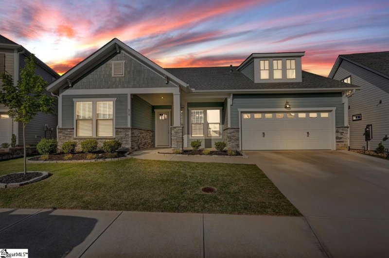 Property image 2 at 919 Berwick Drive, Simpsonville, SC 29681