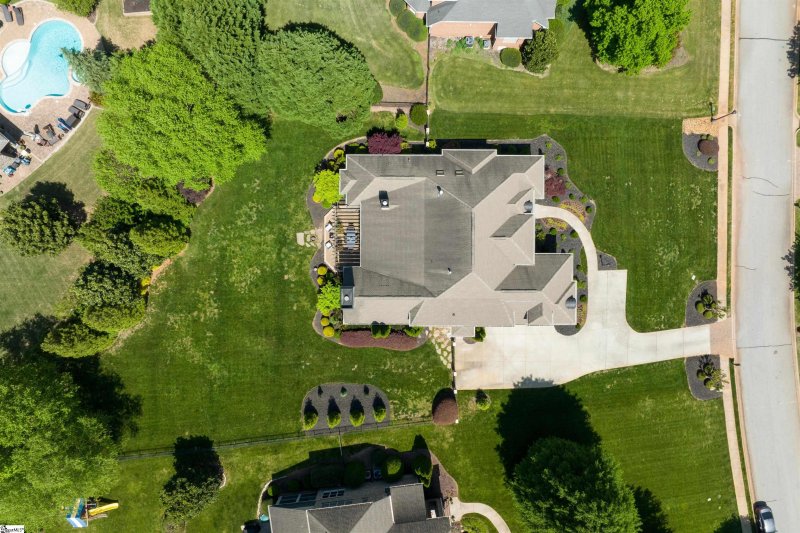 Property image 3 at 132 Ramsford Lane, Simpsonville, SC 29681