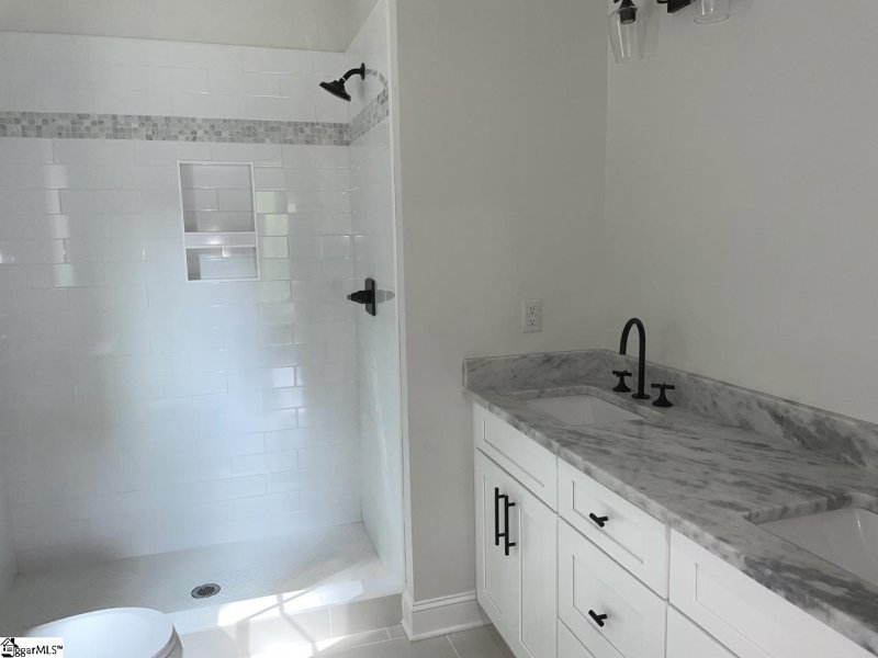 Property image 4 at 141 Koswell Drive, Greenville, SC 29611