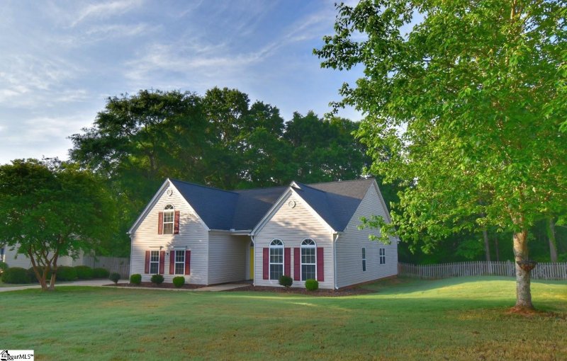 Property image 2 at 412 Ashley Oaks Drive, Moore, SC 29369