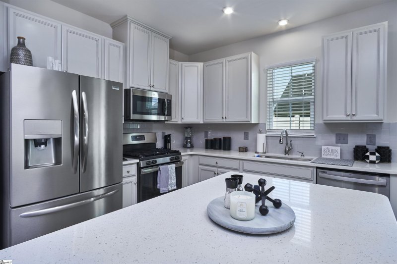 Property image 4 at 22 Country Dale Drive, Greer, SC 29650