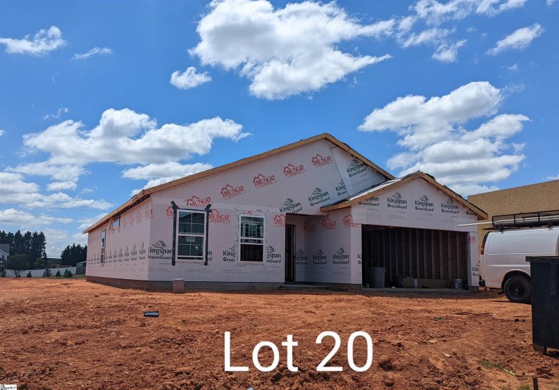 Property image 3 at 7080 Luna Mae Court, Boiling Springs, SC 29316