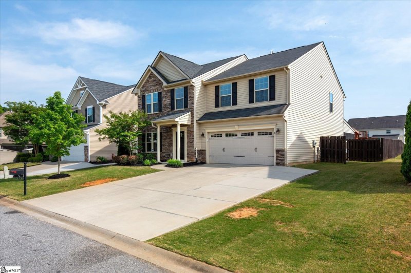 Property image 2 at 5 Velmere Drive, Simpsonville, SC 29681