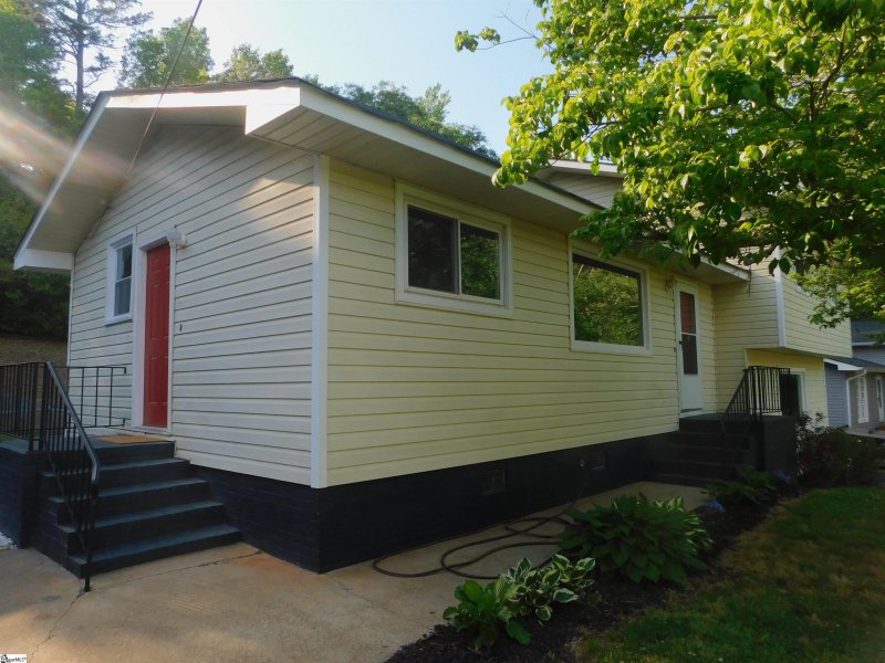 Property image 2 at 405 Fernleaf Drive, Travelers Rest, SC 29690