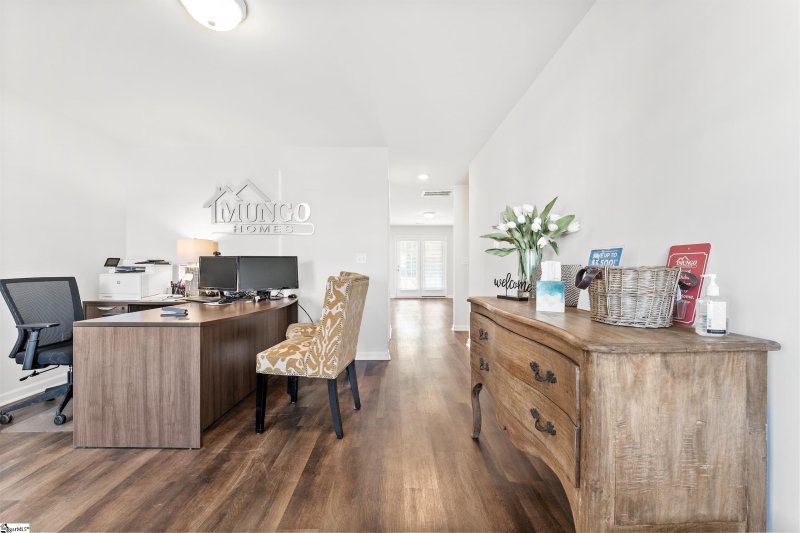 Property image 2 at 401 Grantham Court, Spartanburg, SC 29303