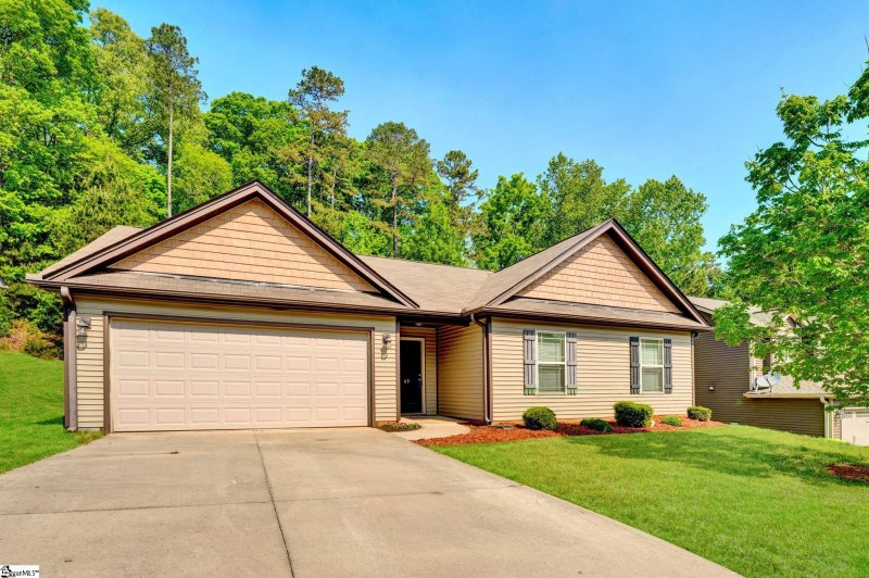 Property image 2 at 49 Juneau Court, Greenville, SC 29605