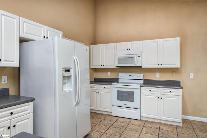 Property image 5 at 8 Stetson Court, Mauldin, SC 29662