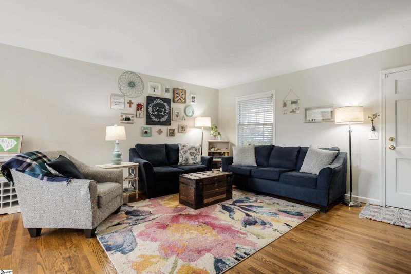 Property image 4 at 815 Edwards Road, Greenville, SC 29615