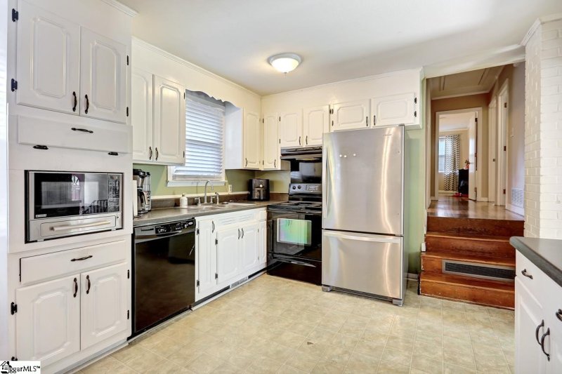 Property image 3 at 206 Fairfield Drive, Mauldin, SC 29662