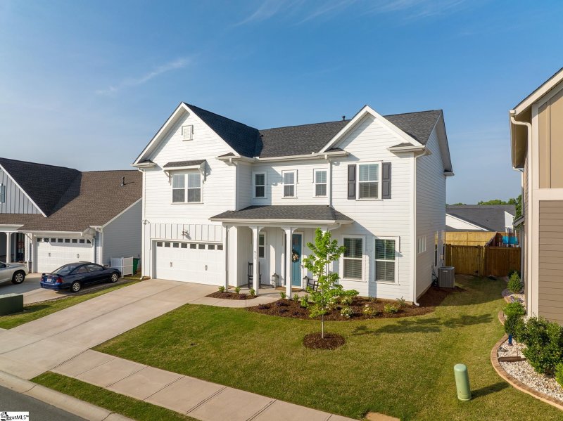 Property image 3 at 913 Berwick Drive, Simpsonville, SC 29681