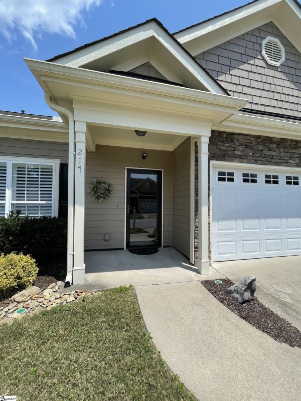 Property image 2 at 217 Louisville Drive, Greenville, SC 29607