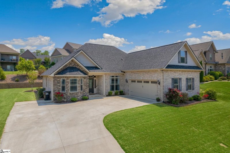 Property image 2 at 1018 Tuscany Drive, Anderson, SC 29621-4310