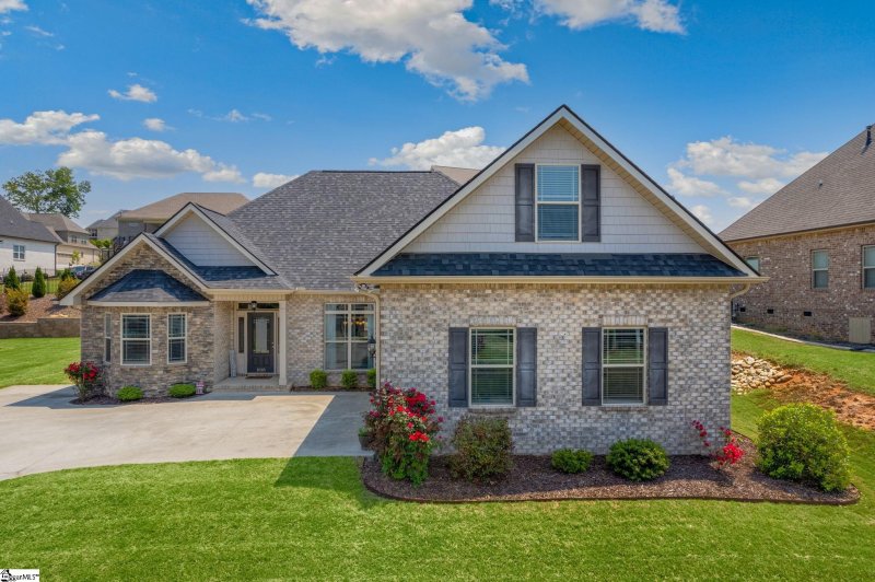 Property image 3 at 1018 Tuscany Drive, Anderson, SC 29621-4310