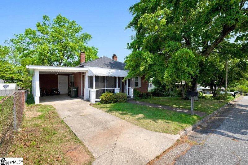 Property image 2 at 118 Park Street, Easley, SC 29640