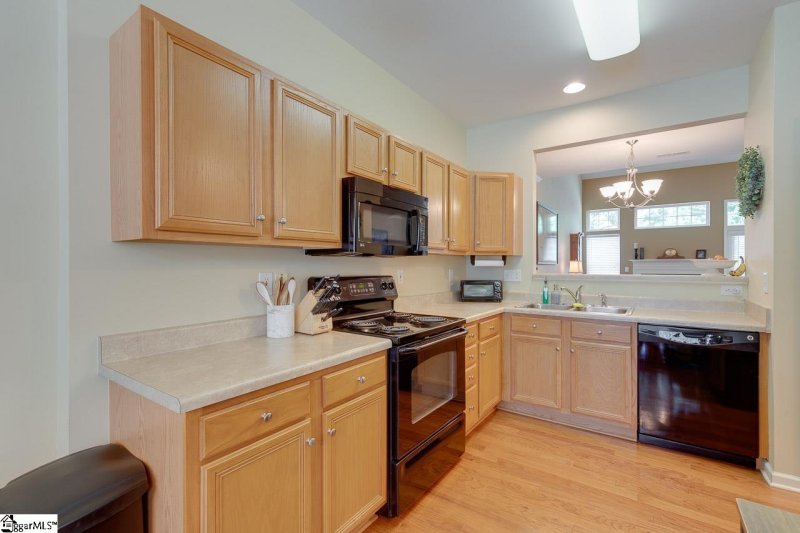 Property image 4 at 305 Majesty Court, Greenville, SC 29615