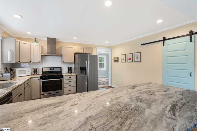 Property image 4 at 3 Wendover Drive, Greenville, SC 29615