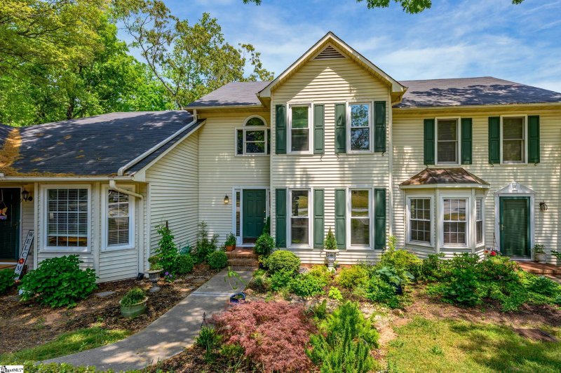 Property image 2 at 11 Spring View Lane, Taylors, SC 29687