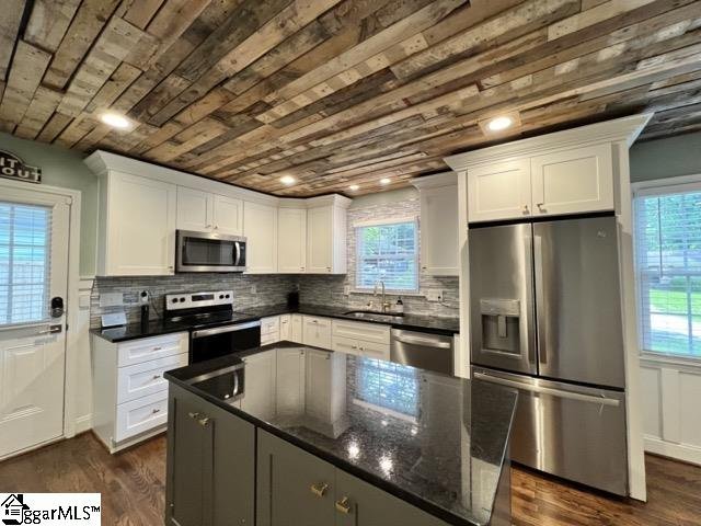 Property image 3 at 204 Piedmont Park Road, Greenville, SC 29609