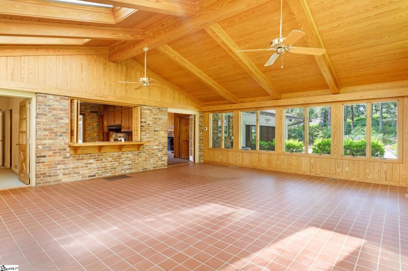 Property image 2 at 960 Arden Way, Spartanburg, SC 29302