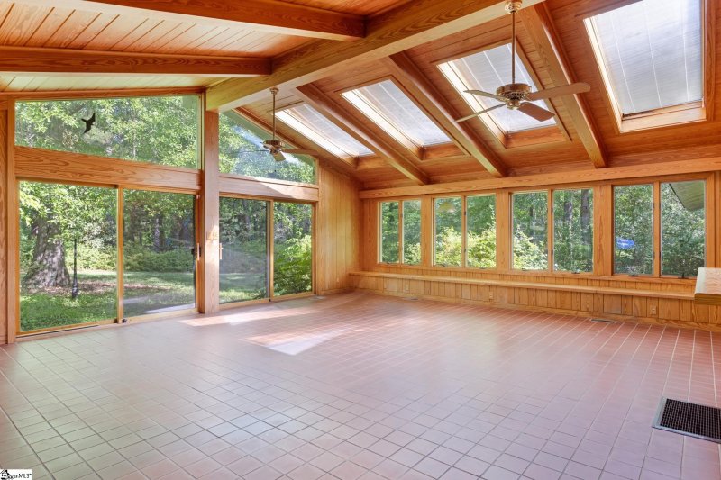 Property image 3 at 960 Arden Way, Spartanburg, SC 29302