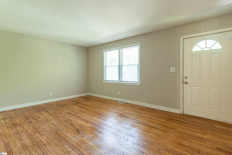 Property image 5 at 226 BLUFF Drive, Greenville, SC 29605