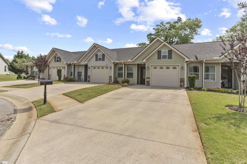 Property image 4 at 552 wesberry Circle, Spartanburg, SC 29301-5025