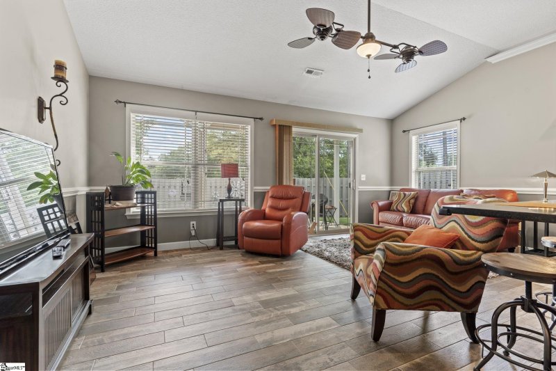 Property image 4 at 550 Wesberry Circle, Spartanburg, SC 29301-5025