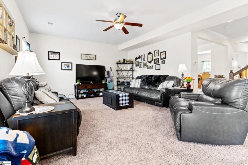 Property image 3 at 6 Chapel Hill Lane, Simpsonville, SC 29681