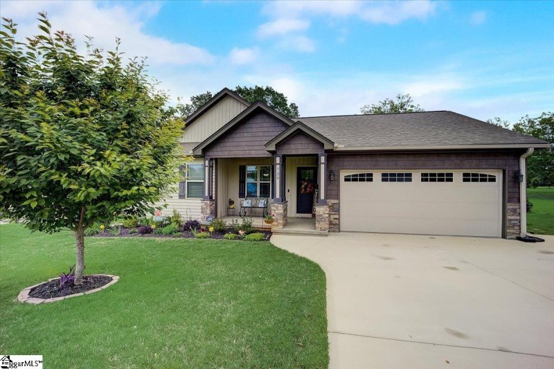 739 Kingswood Valley Drive