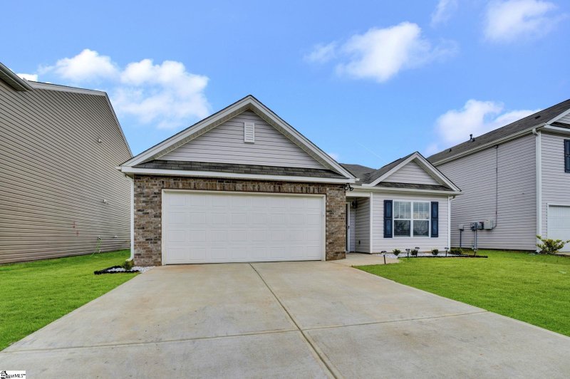 Property image 3 at 303 Millen Drive, Woodruff, SC 29388