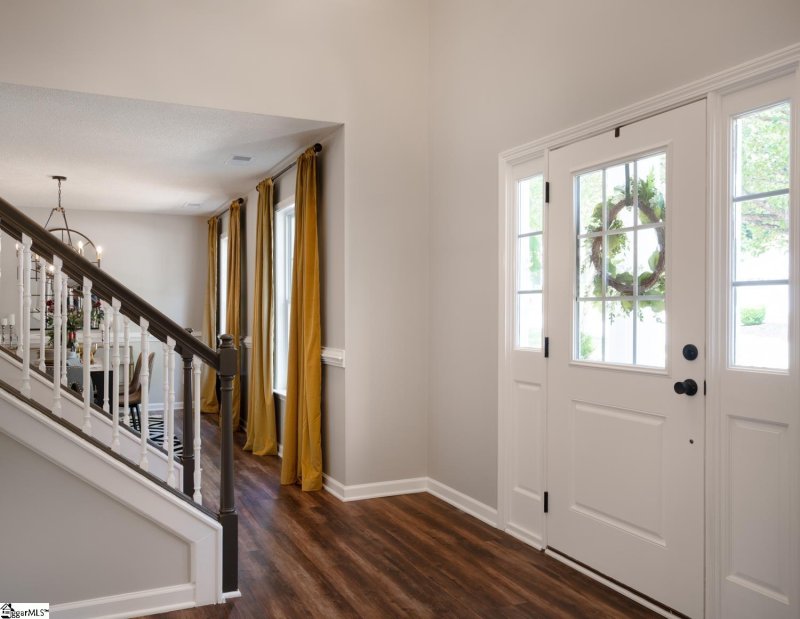 Property image 3 at 424 Lily Pond Lane, Taylors, SC 29687