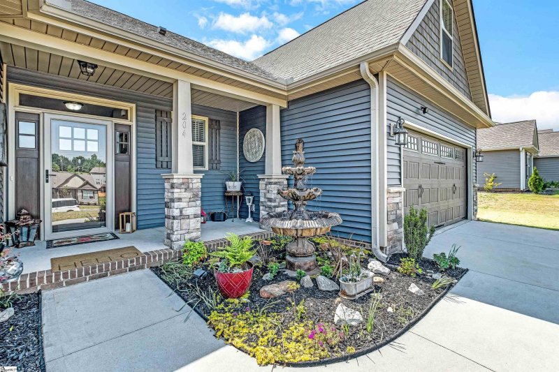 Property image 5 at 204 Spruce Creek Court, Greer, SC 29651