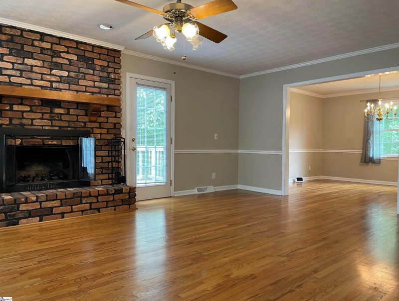 Property image 2 at 112 Chelmsford Drive, Easley, SC 29642