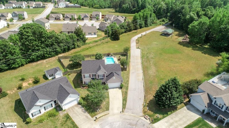 Property image 3 at 33 Irish Moss Court, Simpsonville, SC 29680