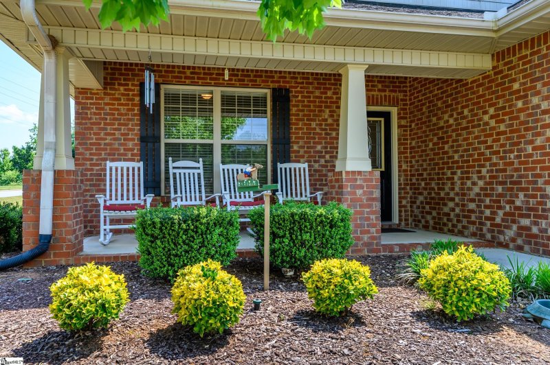 Property image 4 at 100 Reedy Springs Lane, Greenville, SC 29605