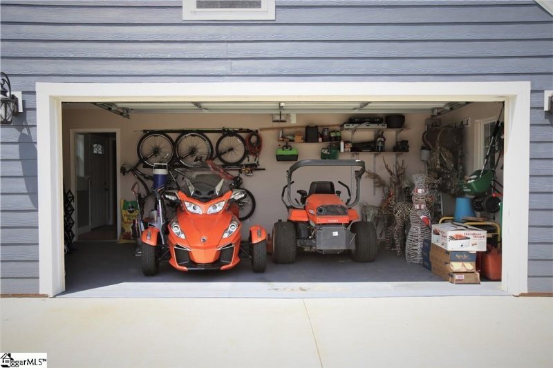 Property image 3 at 100 Carrageen Drive, Williamston, SC 29697